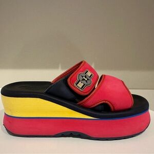 Kito Women’s Slide Sandals – Size 9